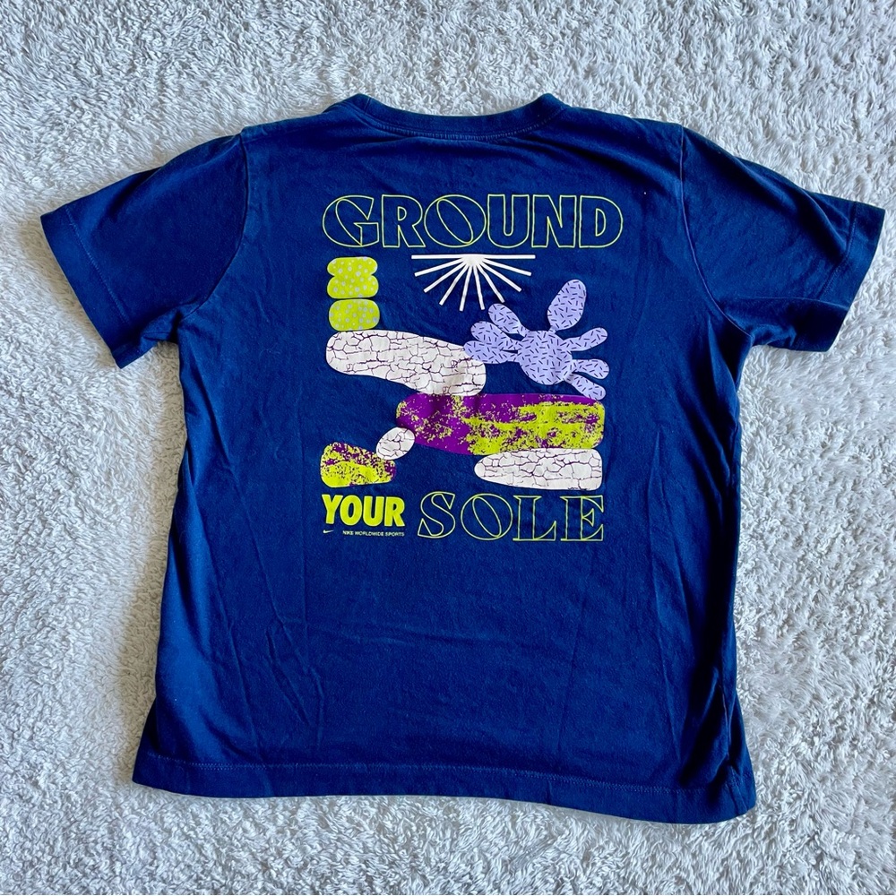 Nike Kids Girls Blue Graphic Tee Embroidery on Front Large Ground Your Sole